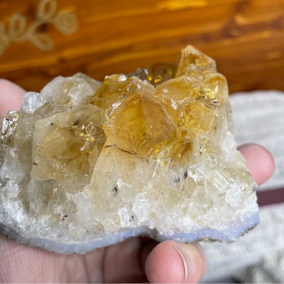 Citrine and amethyst crystal clusters - Picture 14 of 15